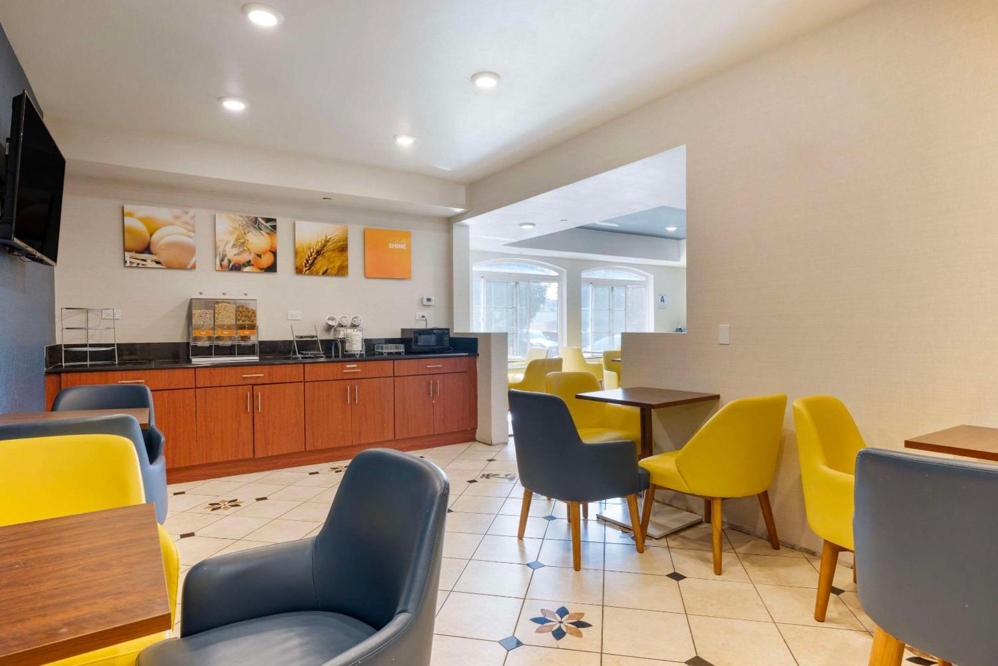 Comfort Suites Oceanside Camp Pendleton Area Exterior foto